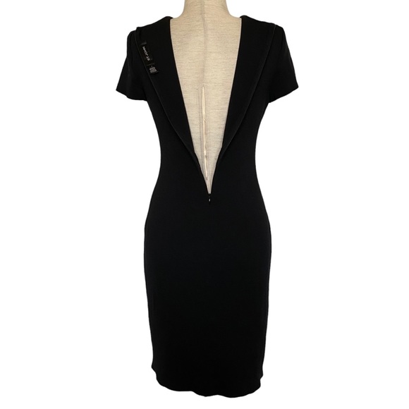 ⭐️ SOLD ⭐️ St. John Wool Blend Knit Key Hole Sheath Dress Size 4 Black - Picture 9 of 11